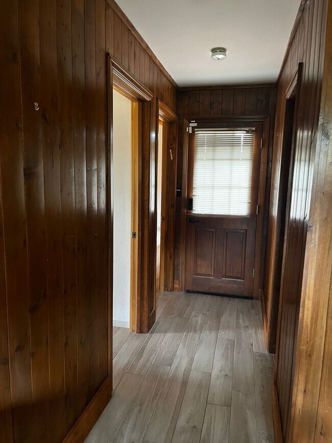 Building Photo - Unfurnished, 1-year long-term rental