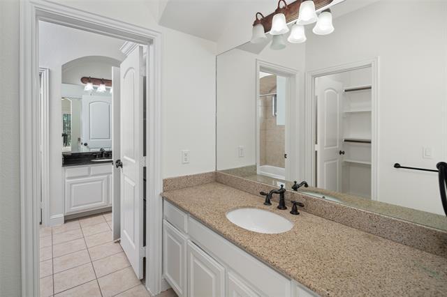 Building Photo - 3871 Venetian Way