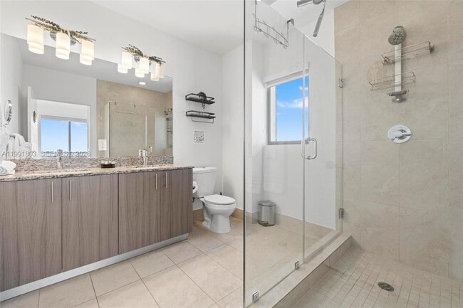 Building Photo - 5350 NW 84th Ave