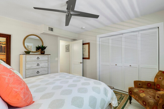 Building Photo - 1 Garden St