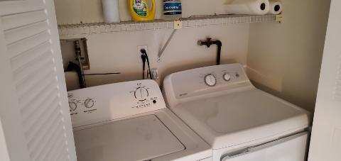 Full size w/d on 2nd floor - 610 Larch Ct
