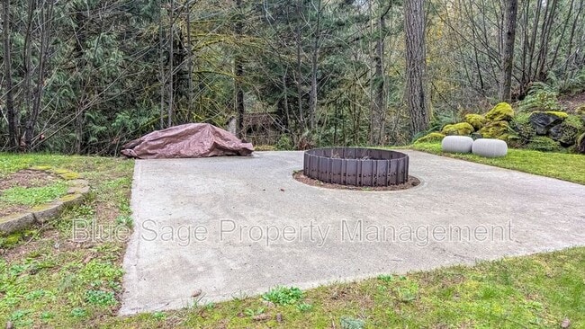 Building Photo - 241896 US-101