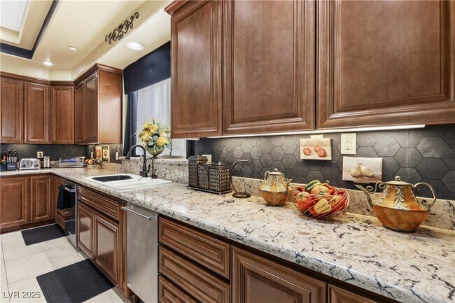 Primary Photo - 9145 Tesoras Dr