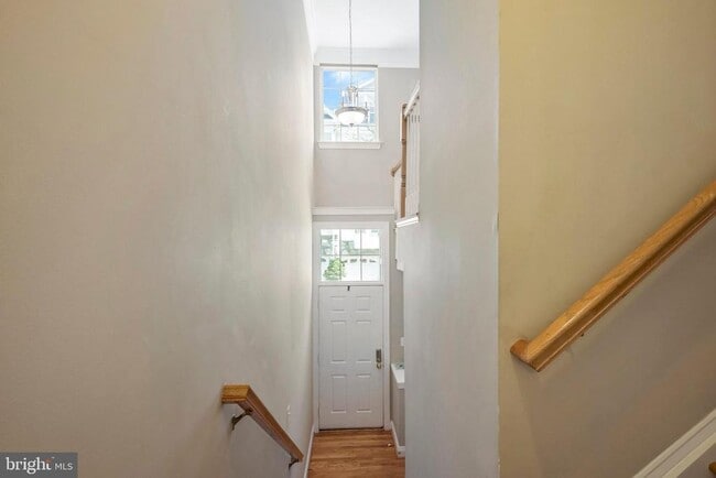 Building Photo - 5114 Vos Ln