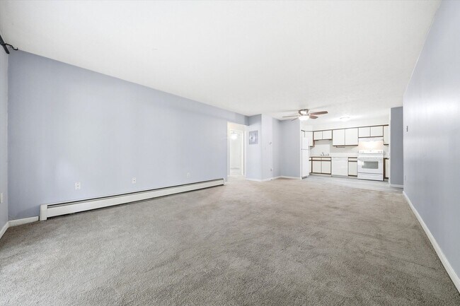 Building Photo - 1799 Bodwell Rd