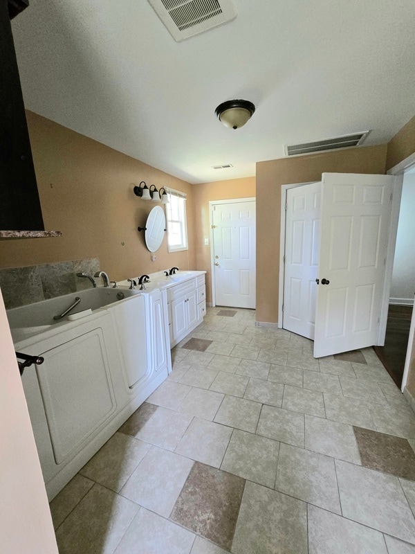 Building Photo - 3316 E Princeton Rd