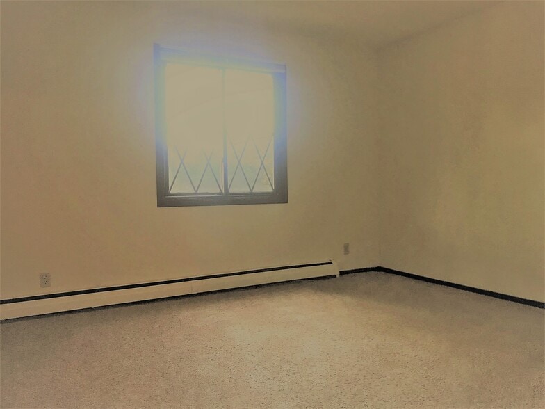 Building Photo - 2355 Chalet Gardens Rd