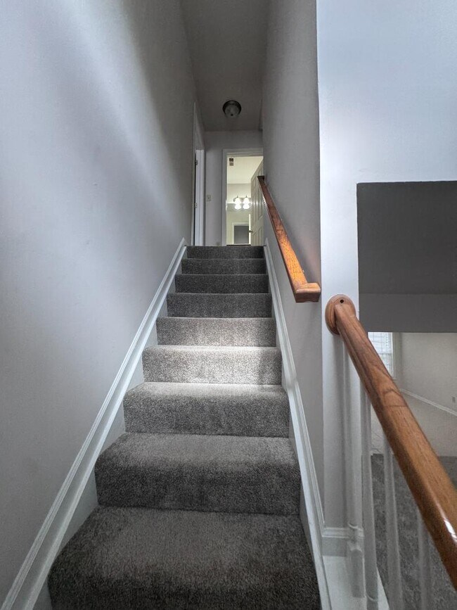 Building Photo - 3711 Lochdale Terrace