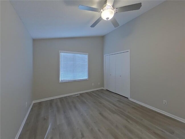 Building Photo - 12015 60th Pl N