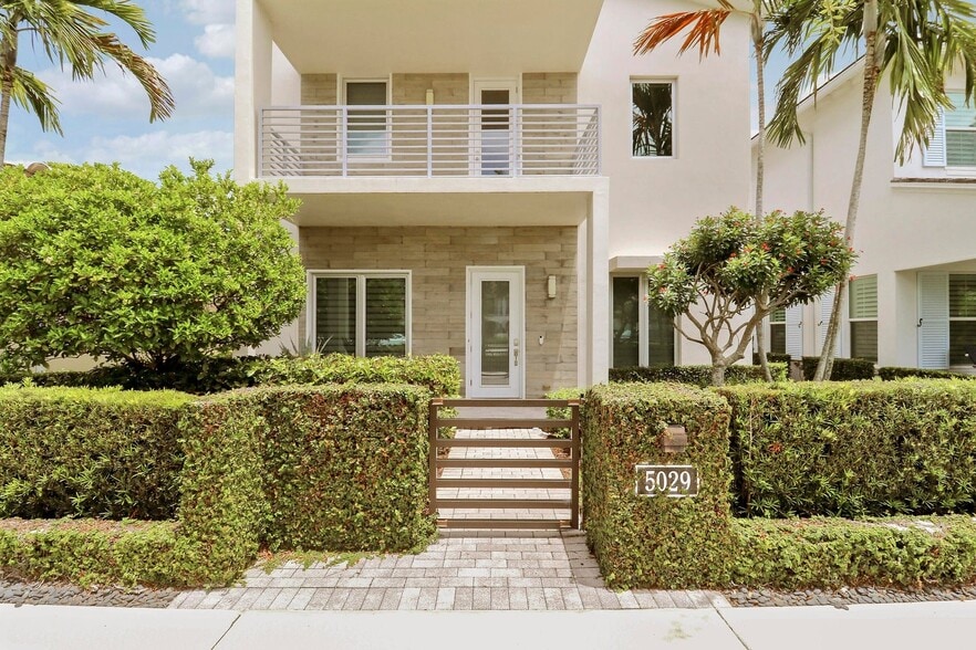 Building Photo - 5029 Grandiflora Rd