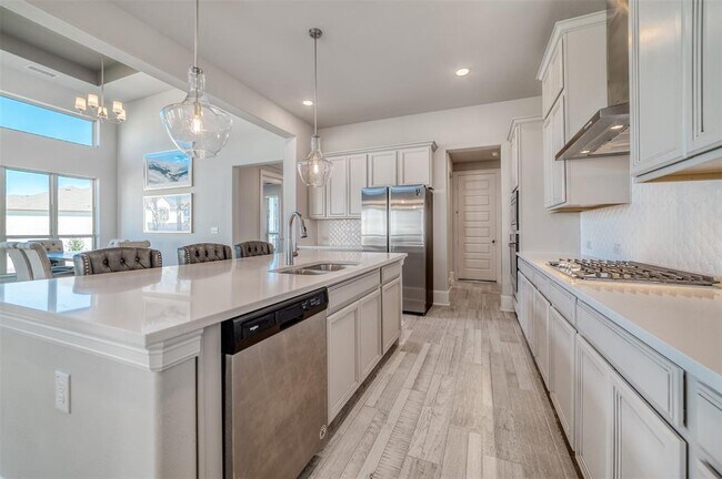 Building Photo - 19500 Summit Glory Trl