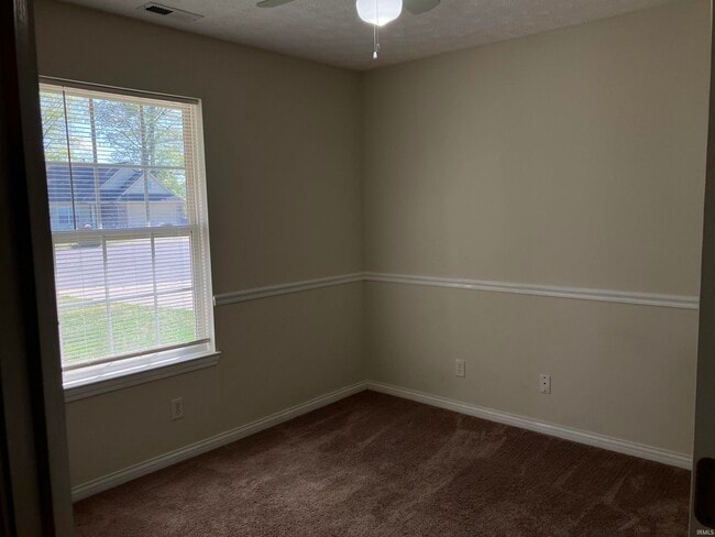 Building Photo - 8120 Cedar Point Dr