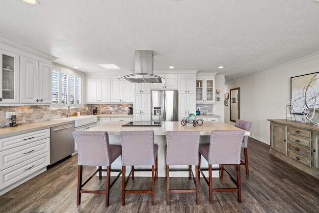 Building Photo - 383 Bay Shore Ave