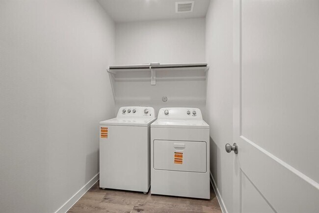 Building Photo - 7922 Alset Dr