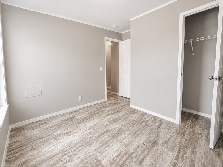 Building Photo - 11827 Cascade Cir
