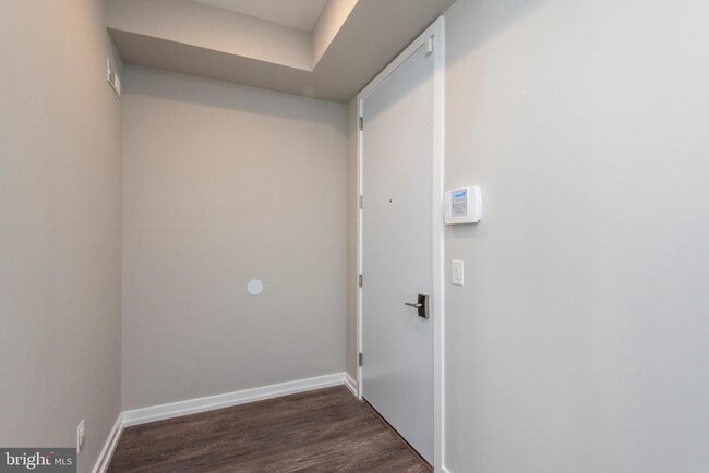 Building Photo - 1340 S 13th St