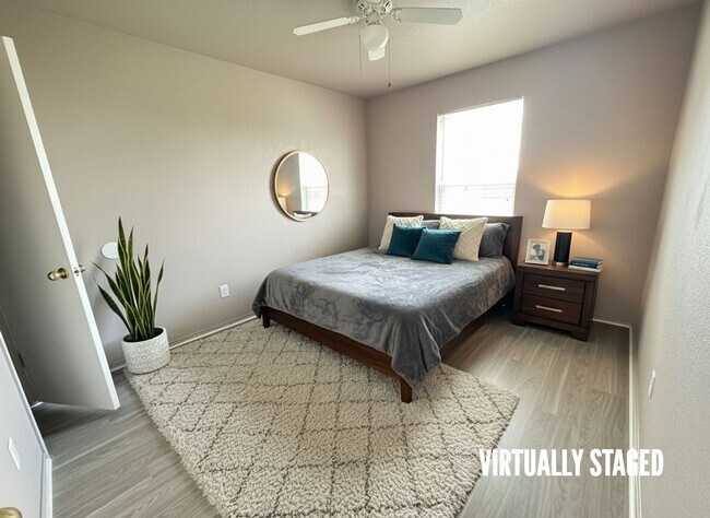 Building Photo - 5702 Greengate Dr