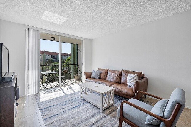 Building Photo - 5300 NE 24th Terrace