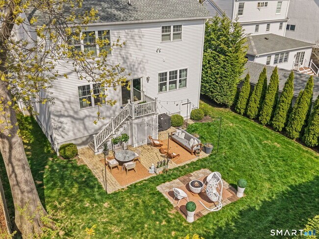 Building Photo - 228 Eastlawn St