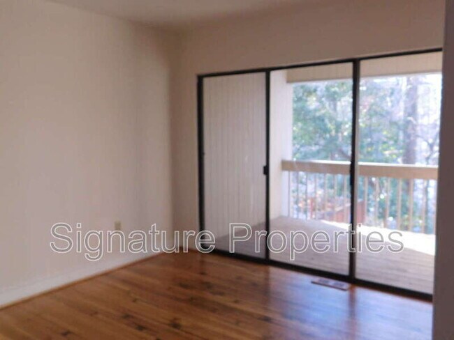 Building Photo - 10192 Iron Mill Rd