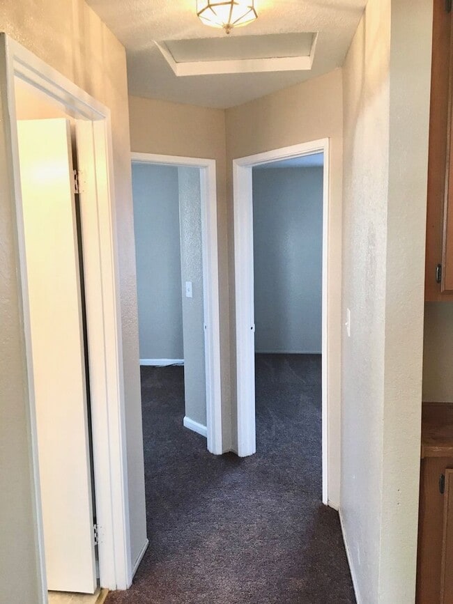 Building Photo - Large 3 Bedroom 2.5 Bath House w/ Garage in Vallejo -- COMING SOON !!!