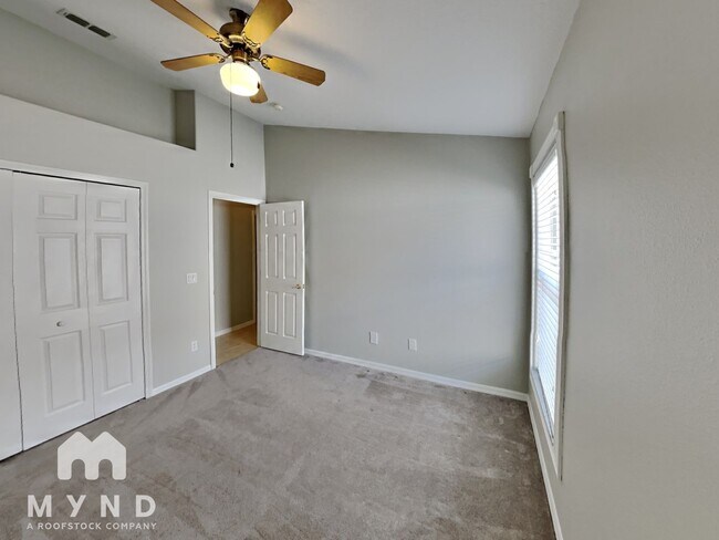 Building Photo - 9775 Doriath Cir