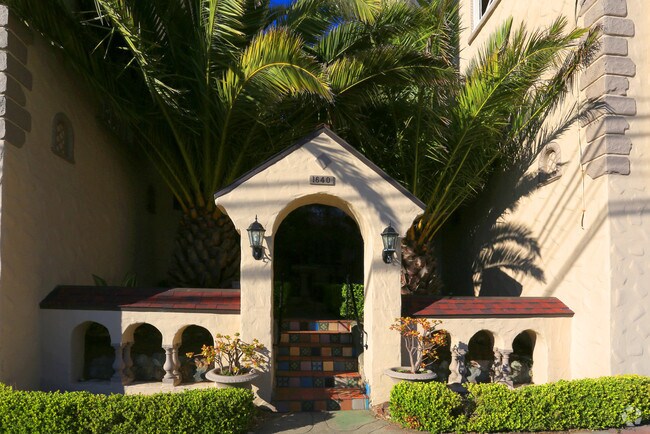 Entrance - 1640 Kirkham St