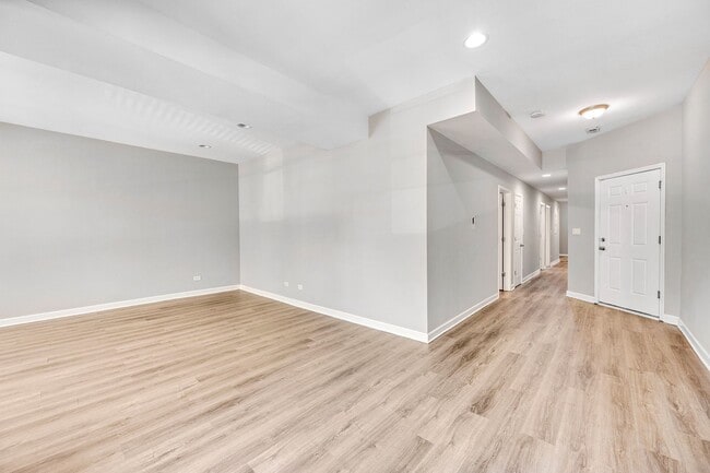 Building Photo - 4143 S Michigan Ave