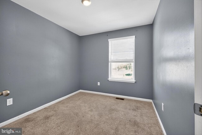 Building Photo - 525 Little Eden Wy