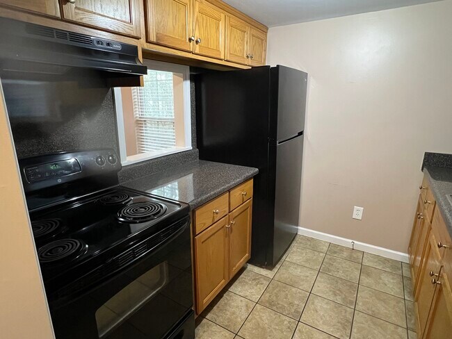 Building Photo - Walston Bridge Apartments
