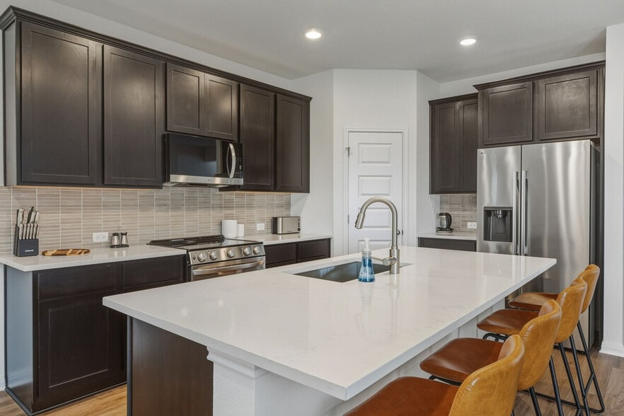 Building Photo - 2017 Ridge Runner Dr