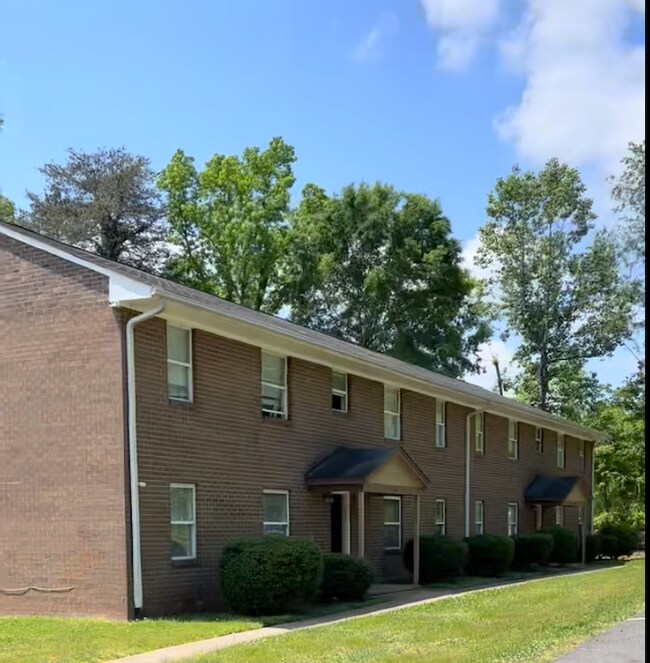 Primary Photo - 4346 Ogburn Ave