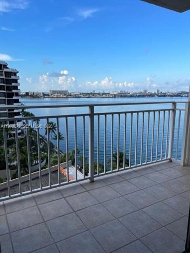 Building Photo - 770 Claughton Island Dr