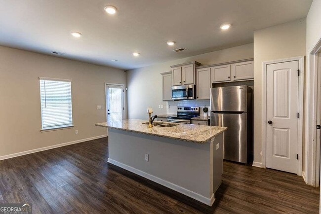 Building Photo - 1028 Mcconaughy Ct