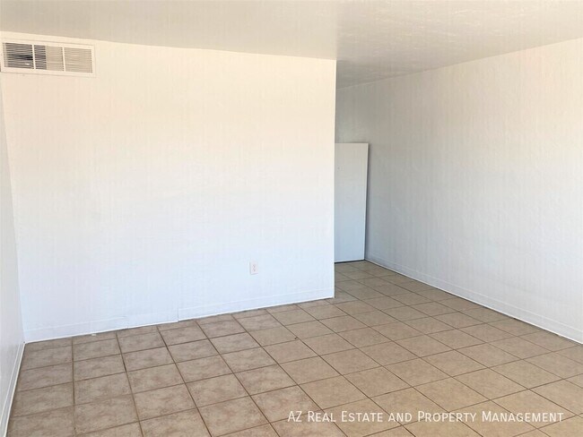 Building Photo - 7532 N 21st Ave