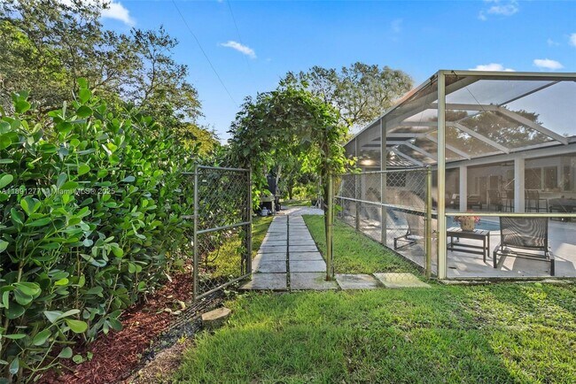 Building Photo - 7705 SW 171st Terrace