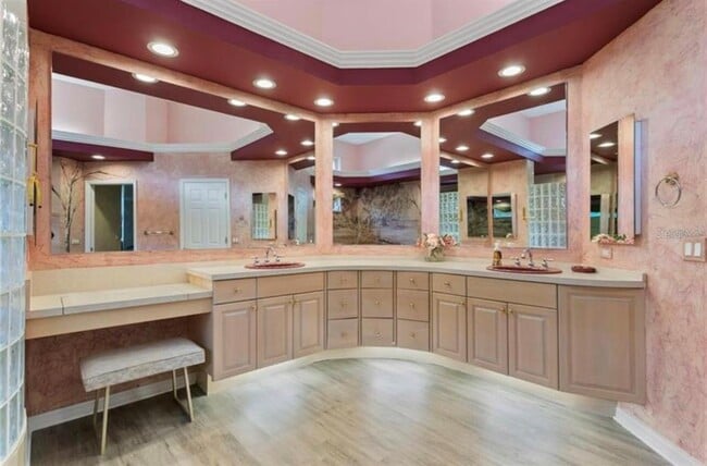 Building Photo - 2270 N Highland Ave