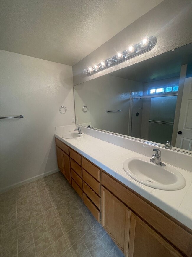 Building Photo - Available Now!! 3-Bedroom, 2-Bathroom Home...
