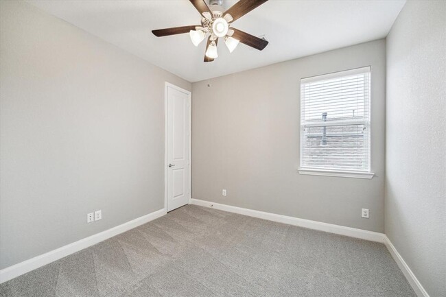 Building Photo - 5426 Camaguey St