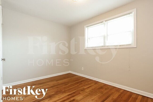 Building Photo - 4561 W 84th Pl