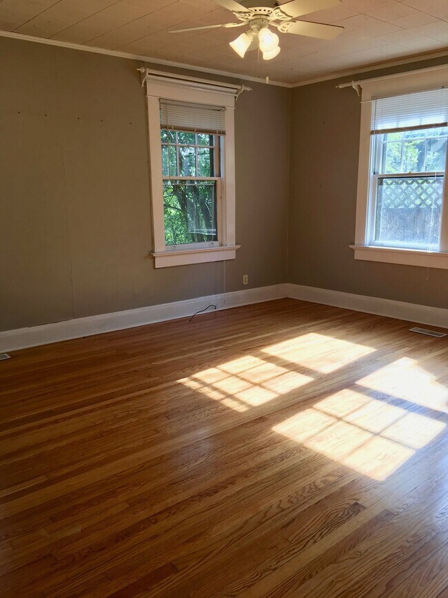 Building Photo - 3736 Whitland Ave
