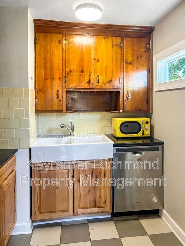 Building Photo - 1005 E Brookland Park Blvd