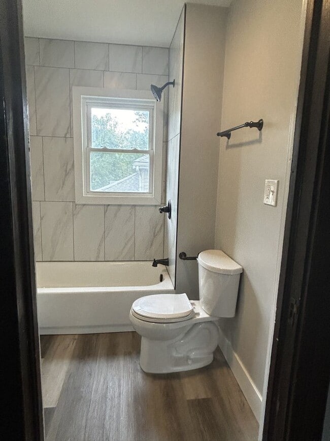 Building Photo - Beautifully Remodeled 3-Bed, 2-Bath Home with Modern Updates