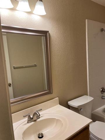 Building Photo - 3528 Ashington Ct