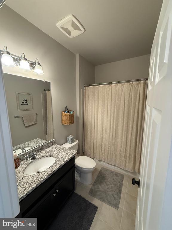 Building Photo - 31 Par Ln