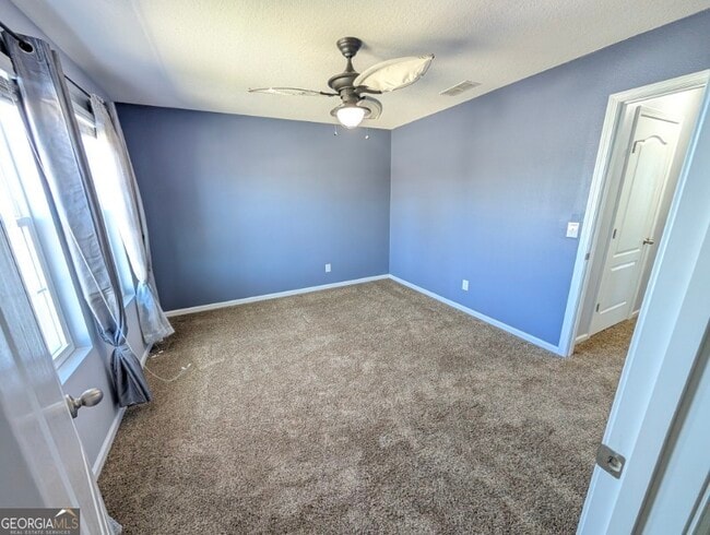 Building Photo - 215 Brooklet Cir