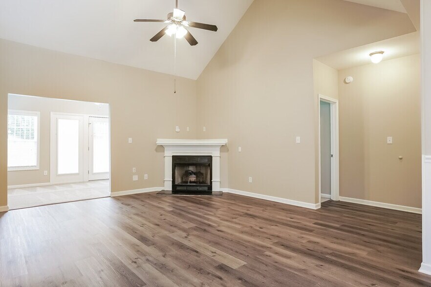 Building Photo - 3712 Blue Blossom Dr