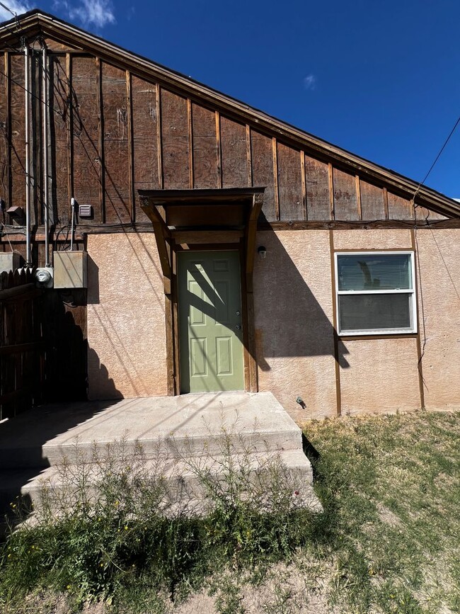 Building Photo - 214 W Mathews St
