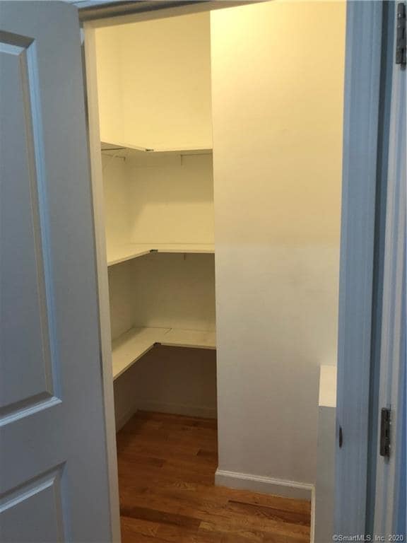 Building Photo - 19 Oak Meadows Dr