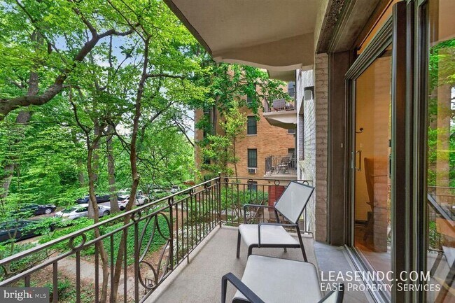 Building Photo - 2310 Ashmead Pl NW